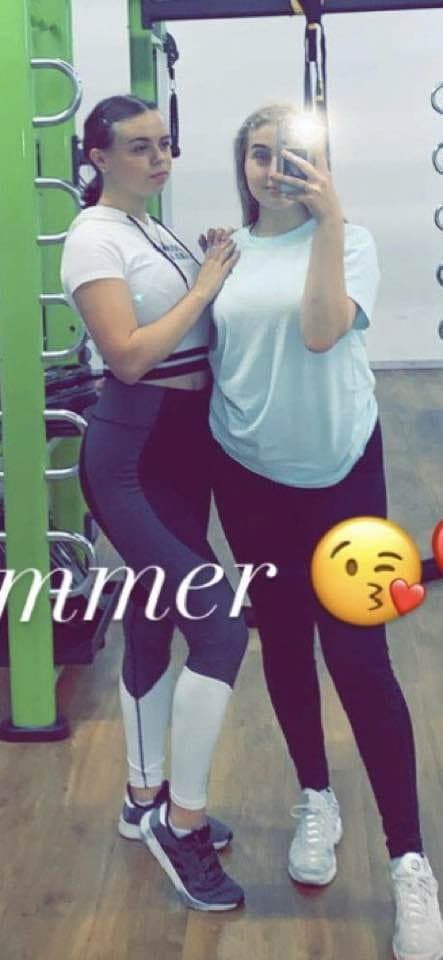 Click to view full size Cute German teens Lea and Lea