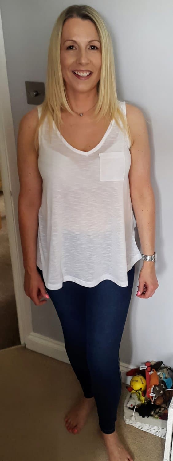 Mature UK Slut Legs Open