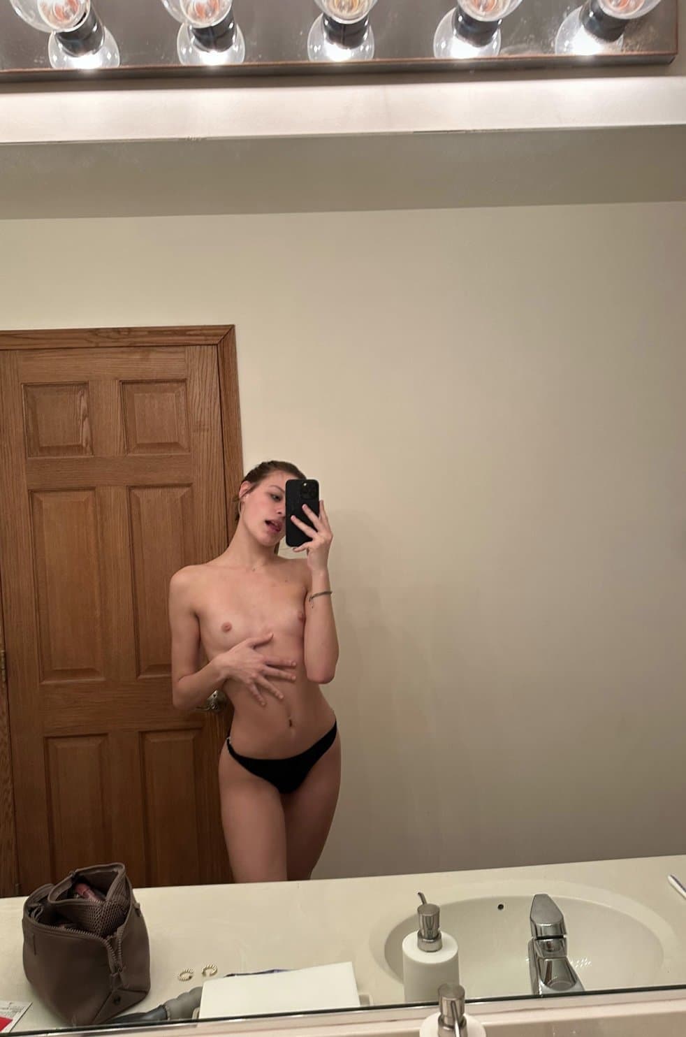 Click to view full size Former petite classmate Hannah loves to show off her body