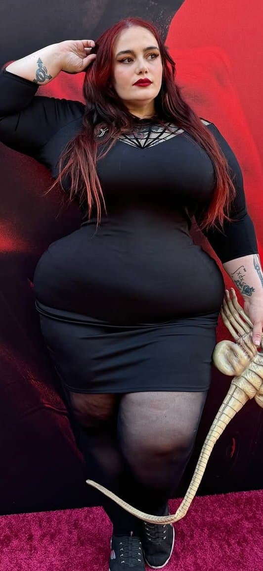 Click to view full size Bbw goth big legs