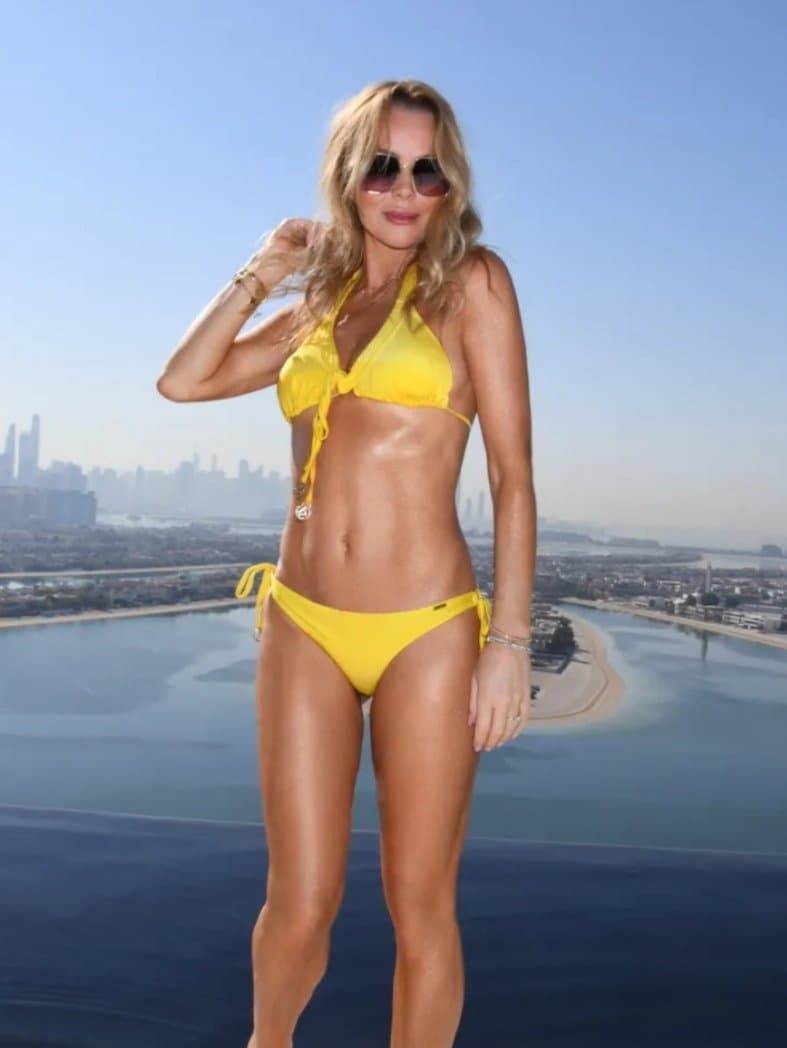 Amanda holden,sexy classic pics to jerk & spurt to for cum whore amanda holden ??