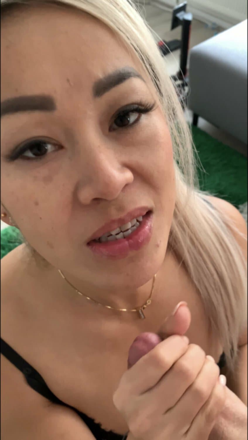Blonde asian hotwife loves to fuck amateur vietnamese webslut