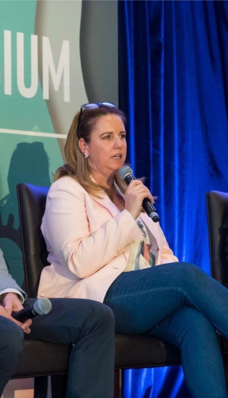 Melissa A. is 46 from Sydney, Australia