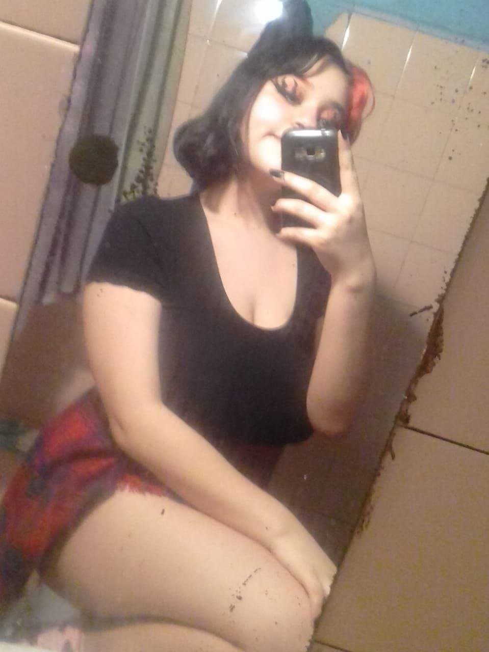 Cornudo arrepentido por compartir a su novia tetona