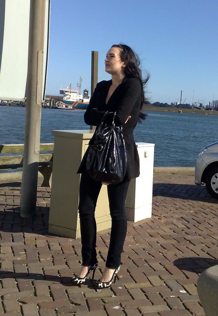 Click to view full size Dutch hotwife in action