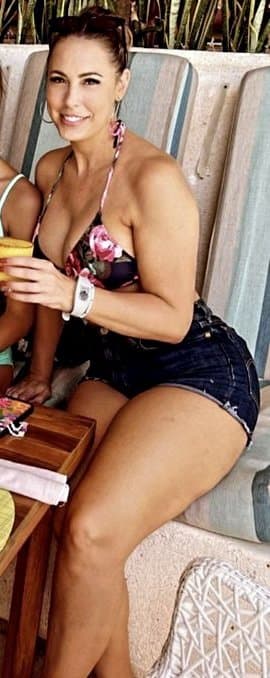 Click to view full size Texas hotwife Robyn fields