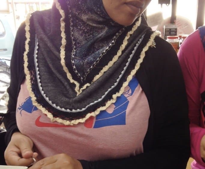 candid makcik tetek besar