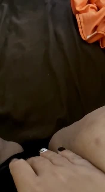 La mujer de mi hijastro se masturba y me envía videos 100%100 amateur