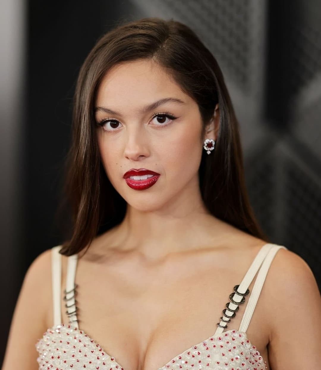 Click to view full size Olivia Rodrigo Is A Such Gorgeous Goddess That Knows How To Drain Me ??