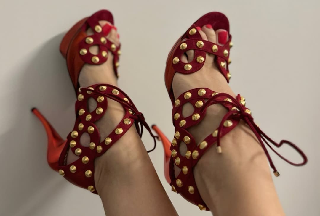 Red High Heels ? ?