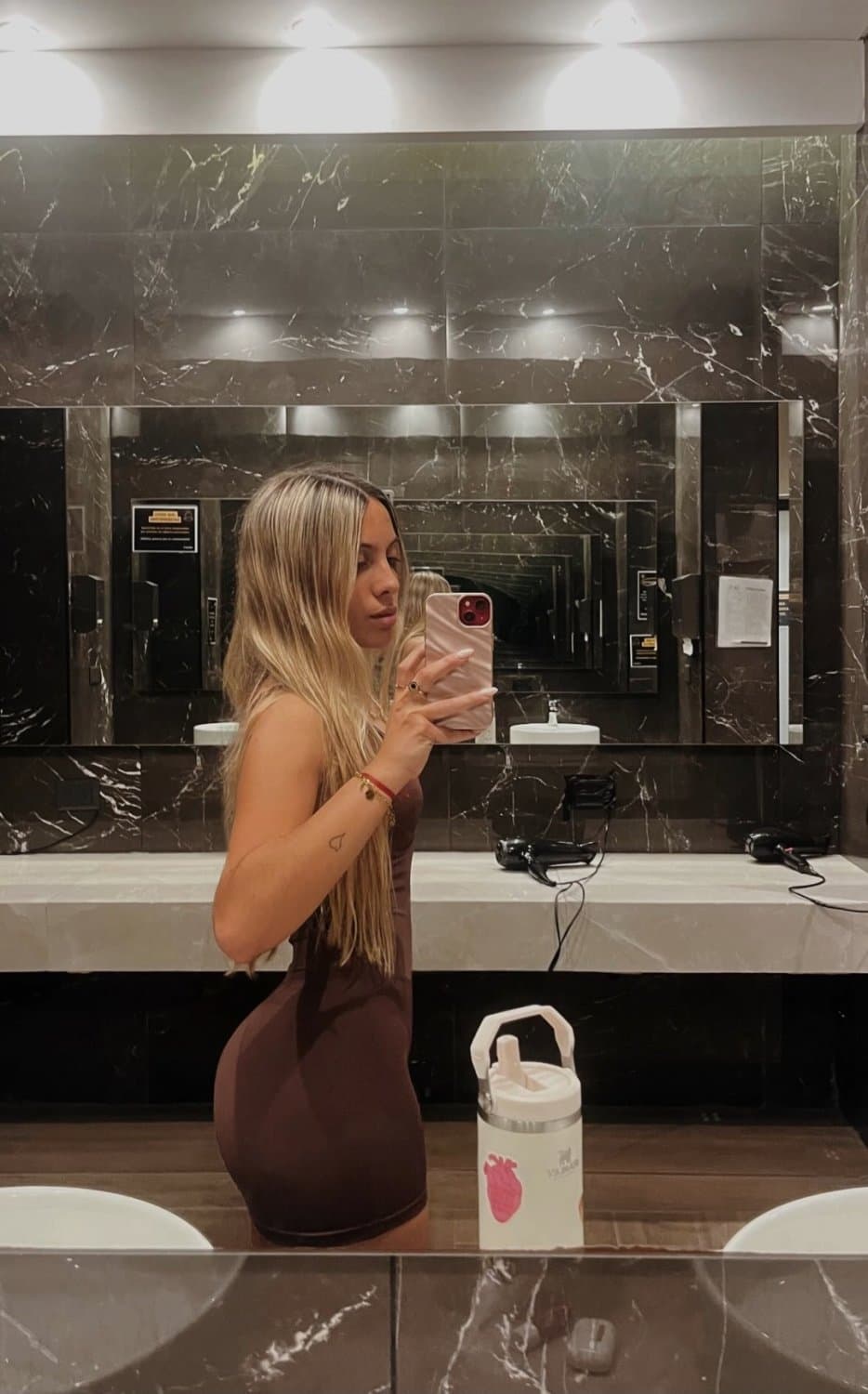 Agustina Rubia puta Moron