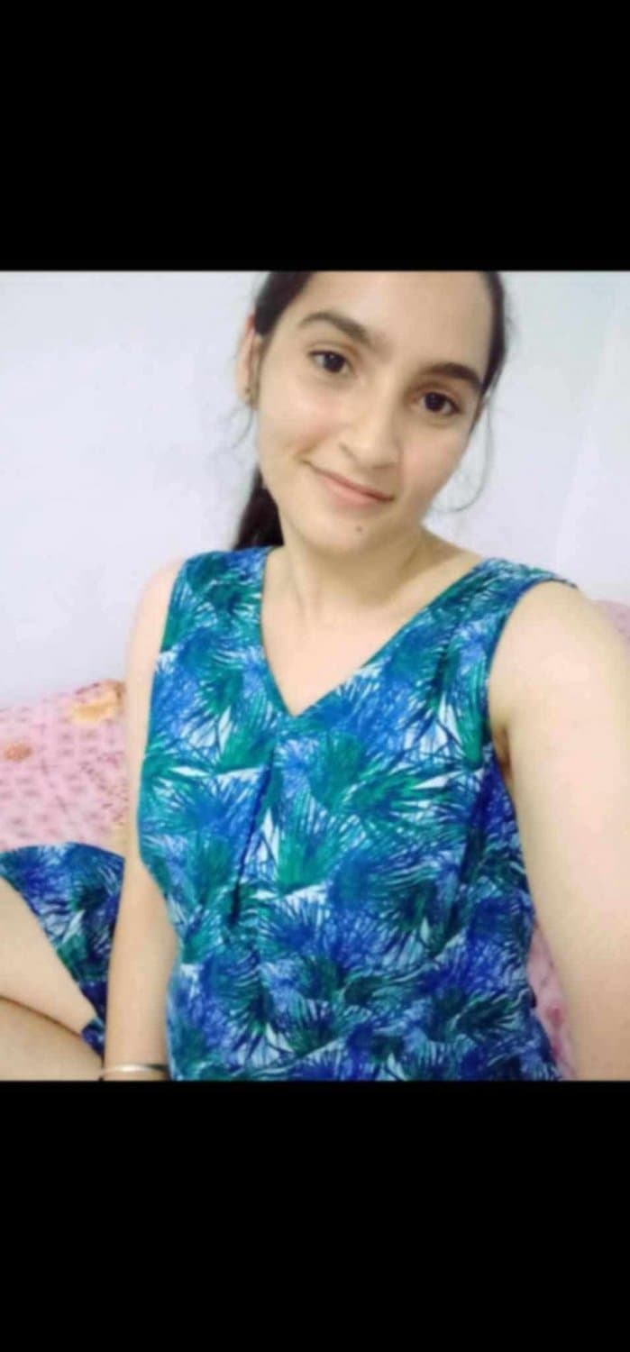 Tunisian hijab girl without hijab sexy slut and hot ??