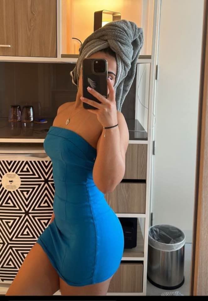 Ellie 24yo UK brunette had very nice body in costume. For same treatment my Kik in comments