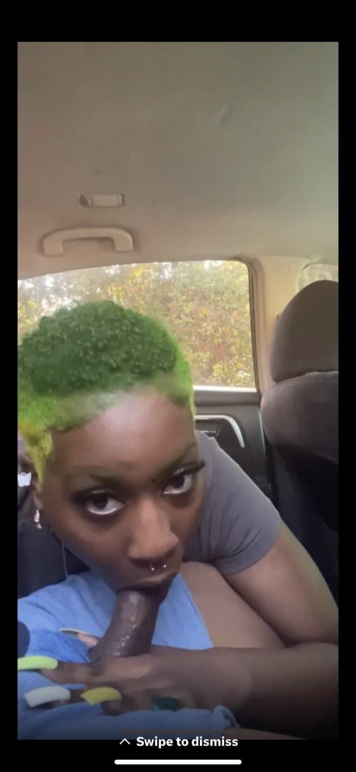 My fav type of woman, a thick Ebony!