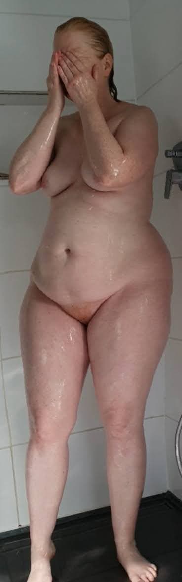 Click to view full size Screenshot_20210723-082258_Video Player _Hidden Camera Dusche 2