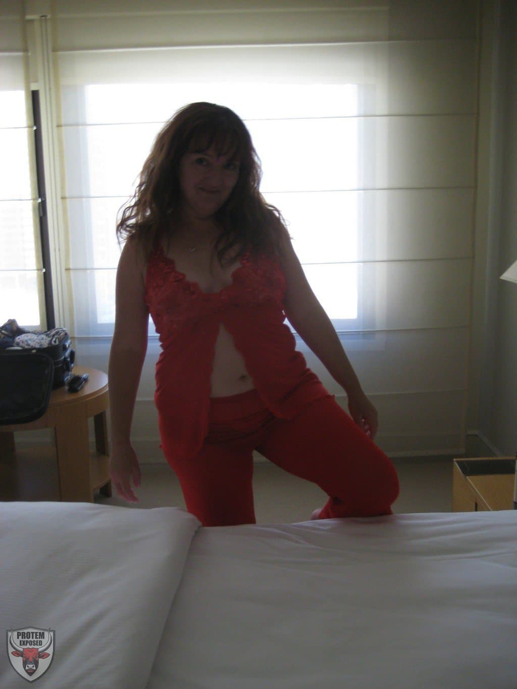 This big titty mature would give you a slice of pie after you give her a cream pie