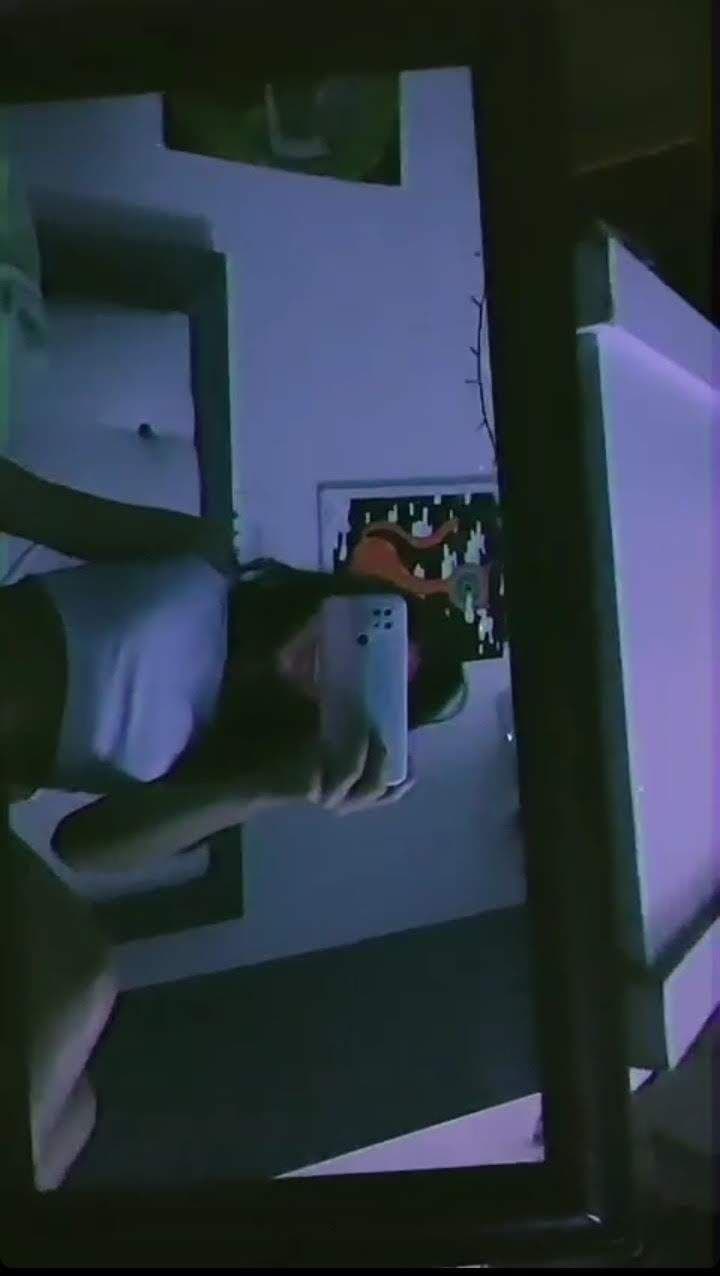 Teen filtrada delgadita de instagram mostrando las tetas ecuador