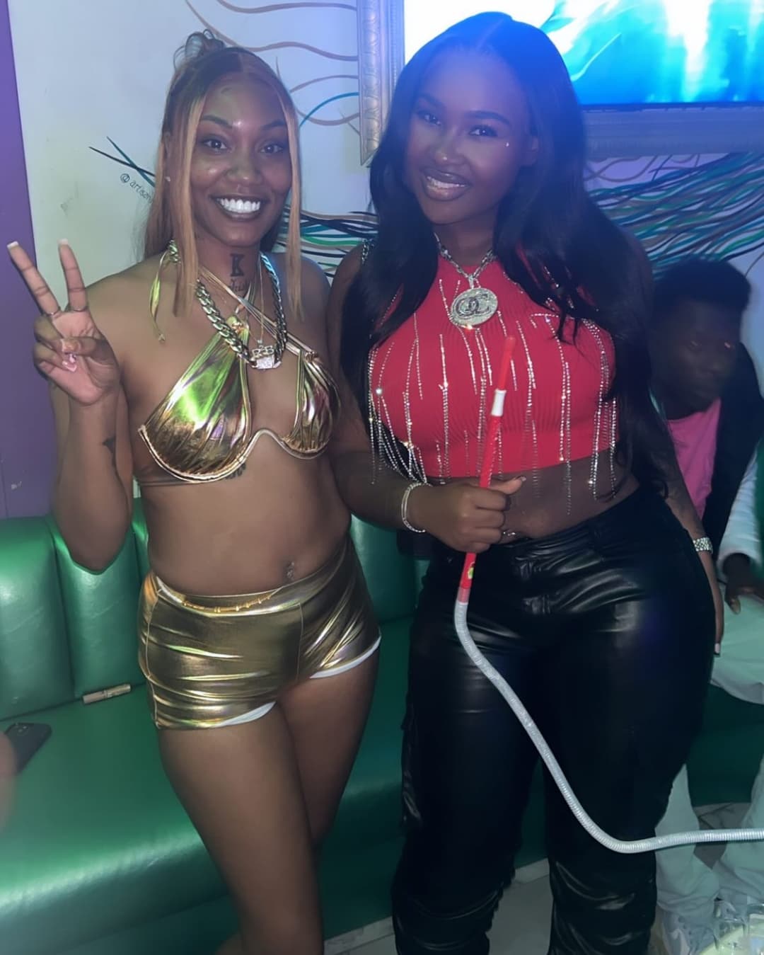 Sexy ebony rapper chick