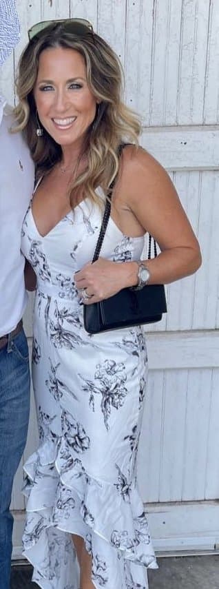 Christian school hottie gets wet & naked on stage for spring break