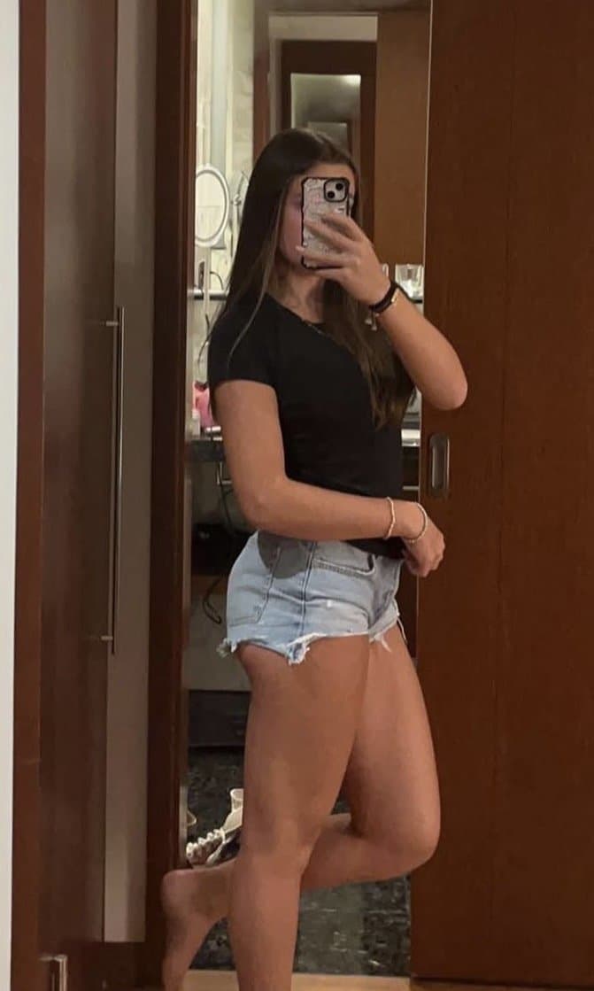 Exposing hot hs teen slut Molly Dunn, such a cock tease. Dm me for her info and to degrade and trib