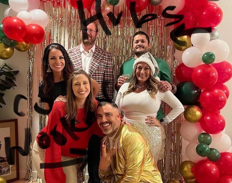 Bimbo Real estate agent is a cheater, SHARE SHARE SHARE