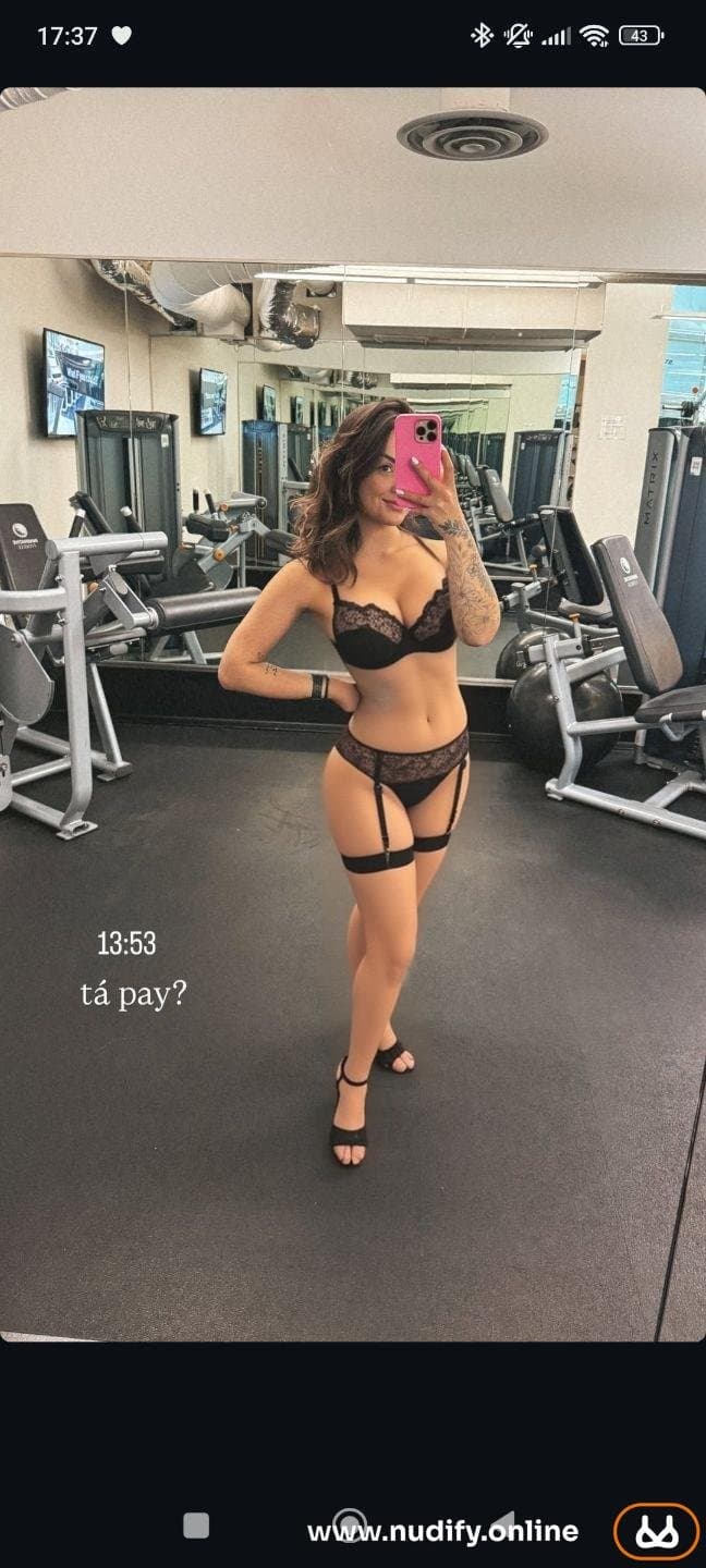 Click to view full size Bruna ayra, pqp essa é muito gostosa bicho, ela me dá um tesão, ninguém tem nada dela aí ?