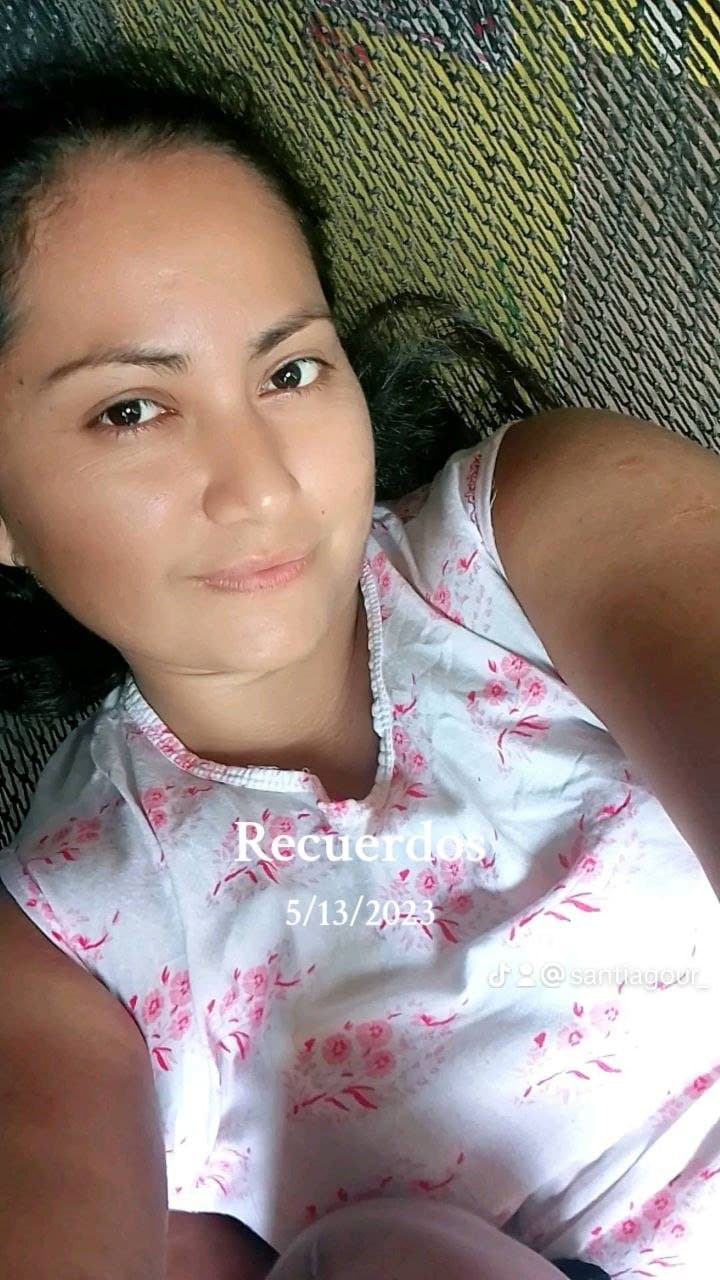 Ecuatoriana Caliente (le gusta ser una puta)