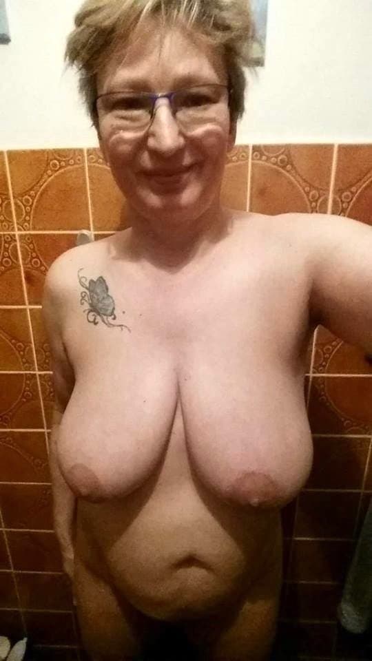 Amateur wives and girlfriends