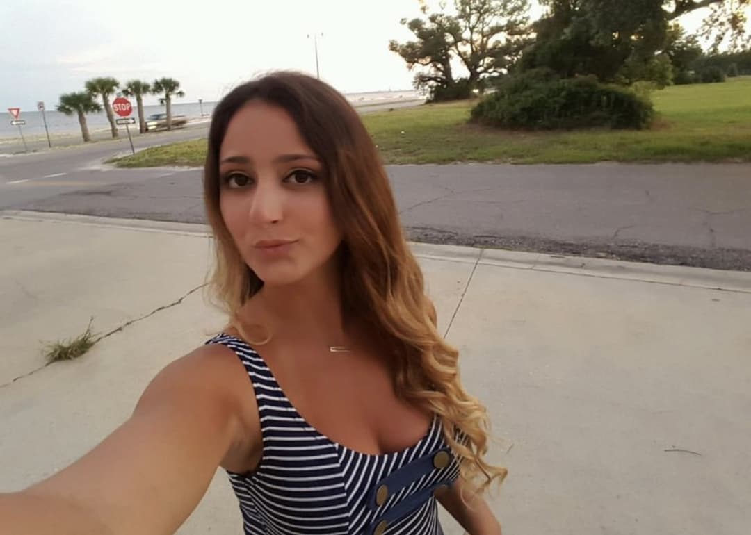 Do we like her skinny or chubby? Part 1 (Skinny) Snapchat: chase_rodge2295