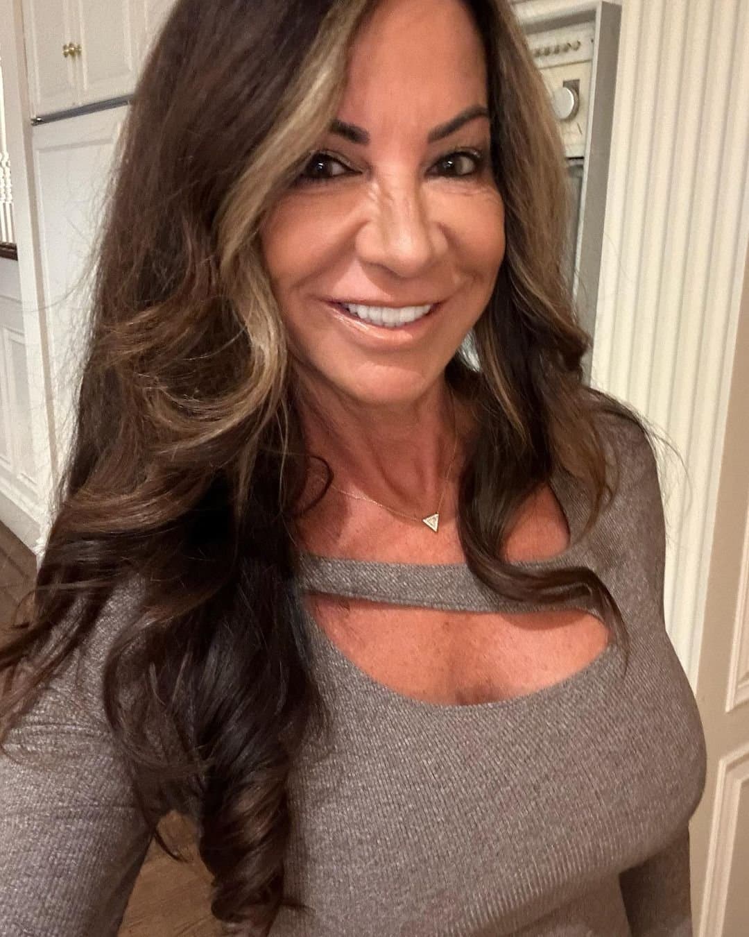 GIlf with big tits