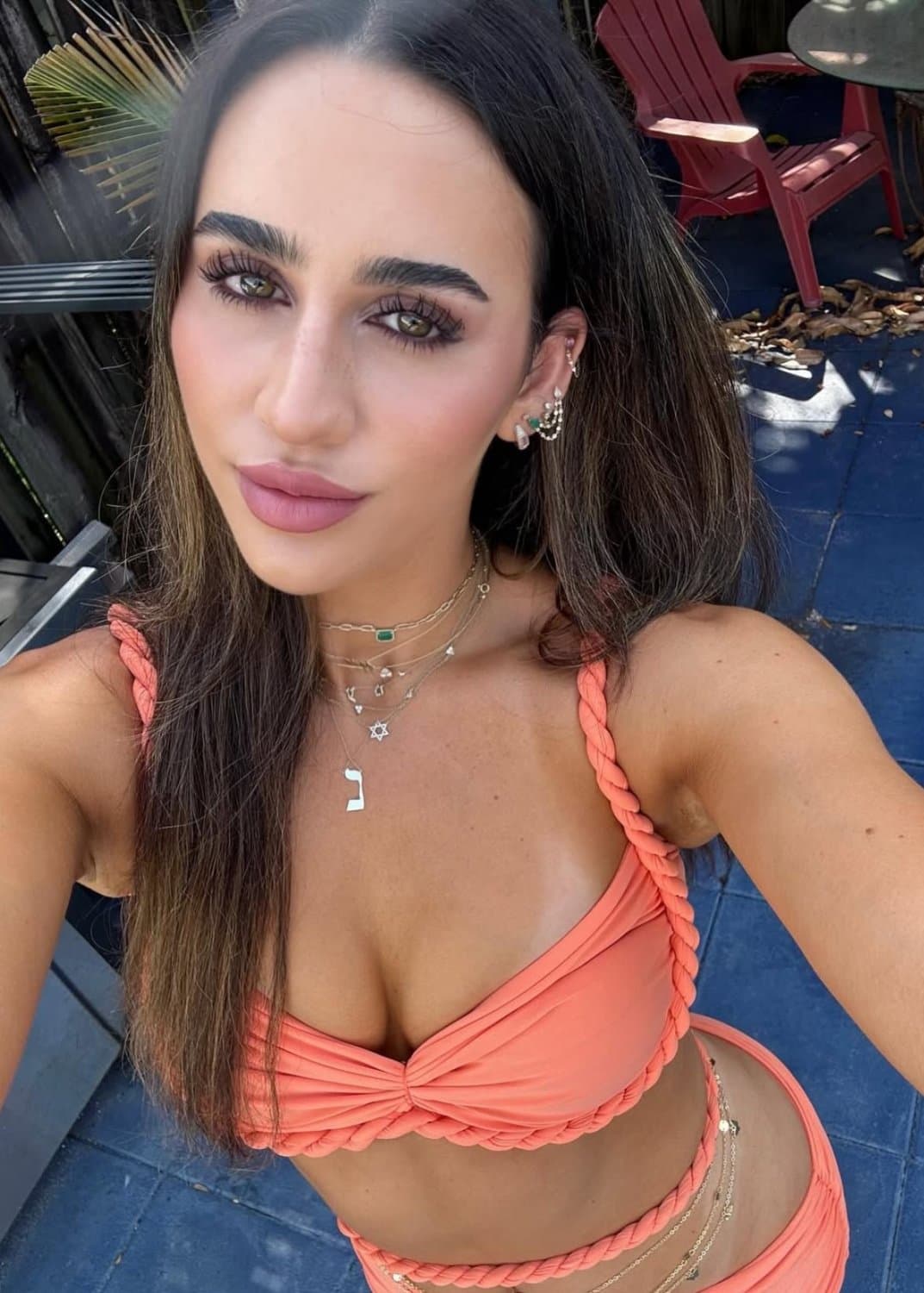 hot Italian babe pronebone blowjob(DM ME FOR REQUESTS) AI #281