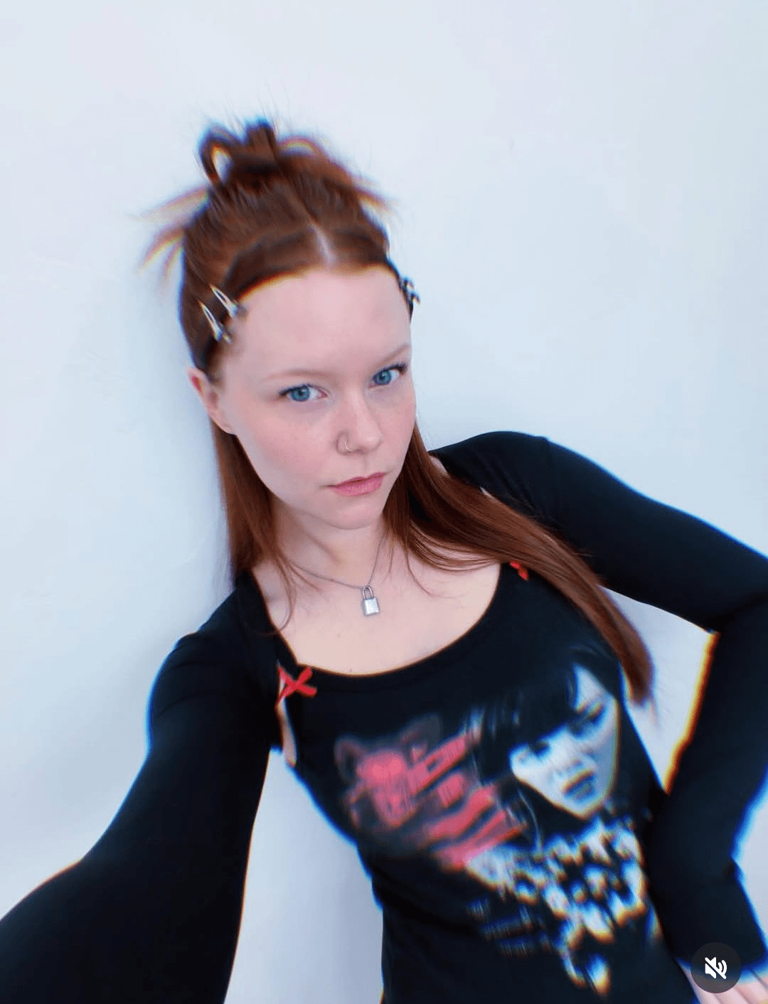 Sexy Milf Youtube Nerd "Possessed by Horror" would be so much fun to degrade and humiliate.