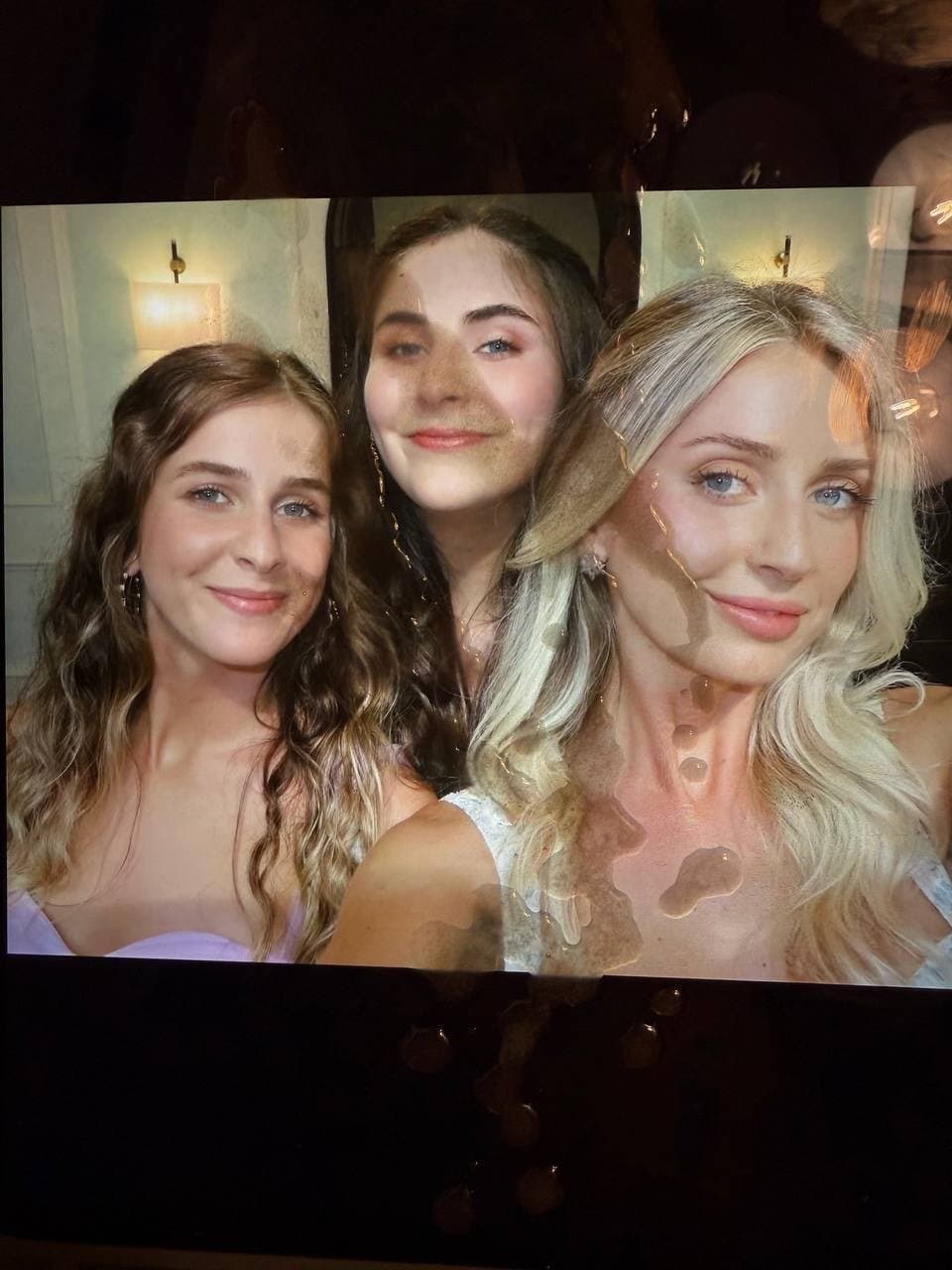 Click to view full size Irl snowbunny webslut Madisen is joined by her MILF mom Melissa and sexy sister Lindsey + ai. Dm/kik
