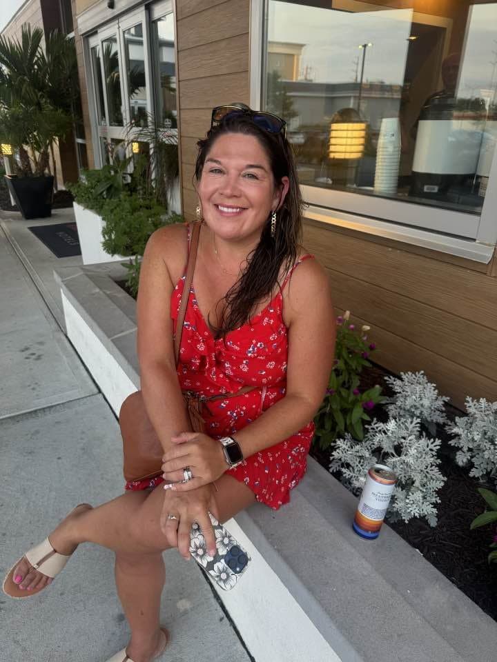 Click to view full size Webslut Wife Karlie Returns Again