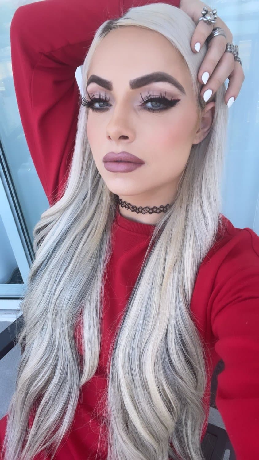 Cute & sexy Wrestling lady ??