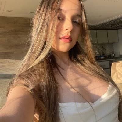 Click to view full size Vazou a irmã da emily santos fodendo gostoso evylin putinha vídeos completos no grupo dela fodendo