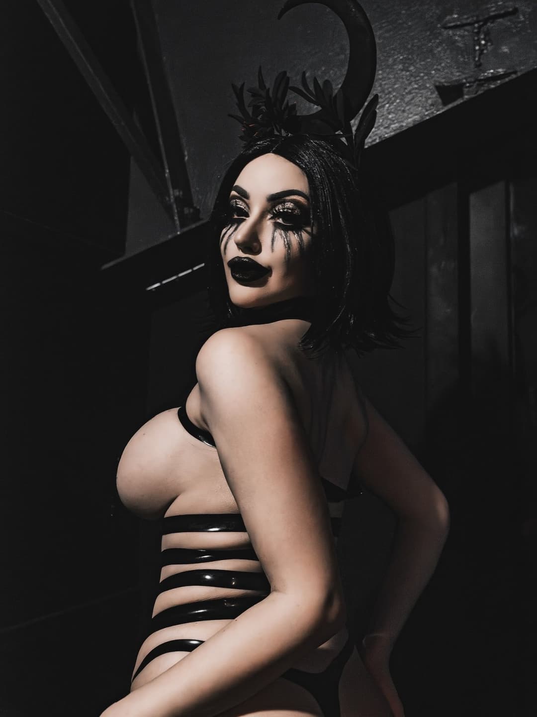 DANI DIVINE 3