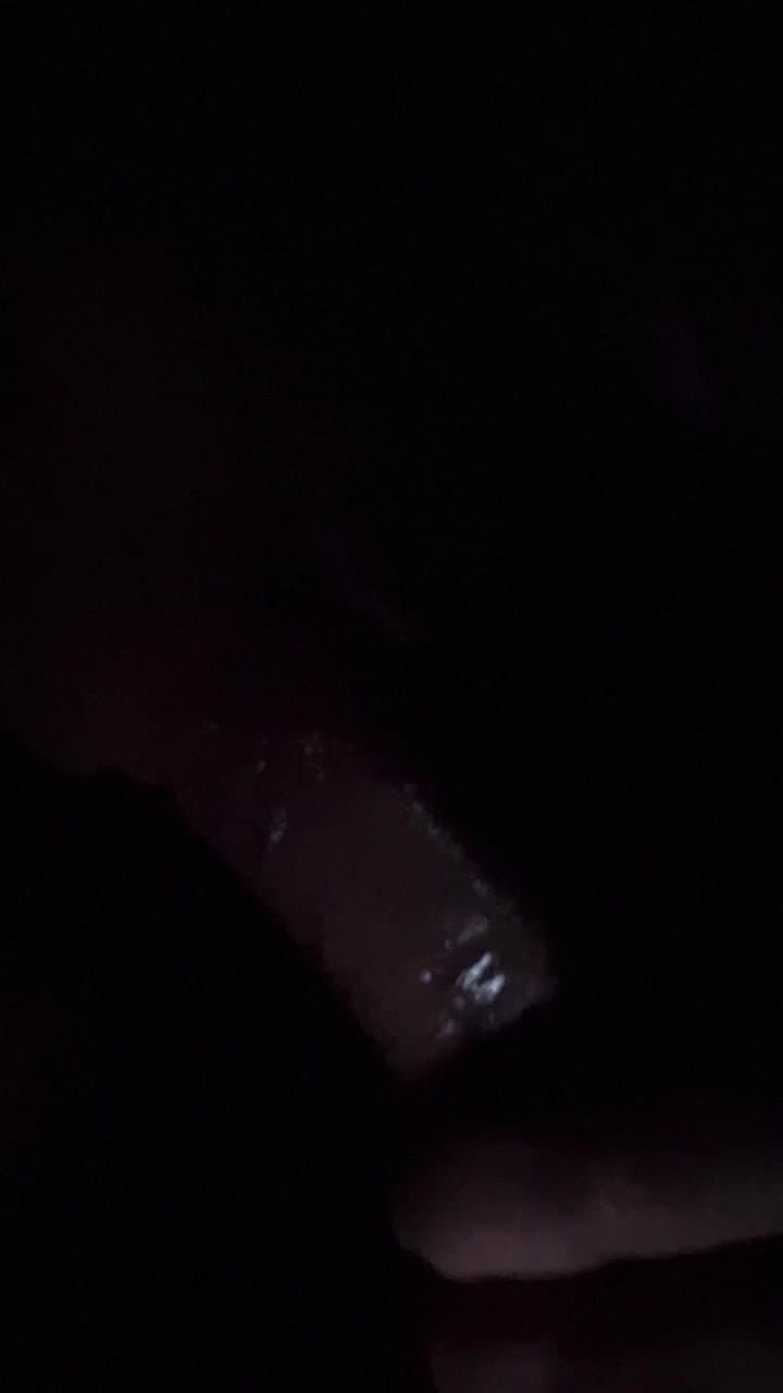 Island Mama Giving That Throat