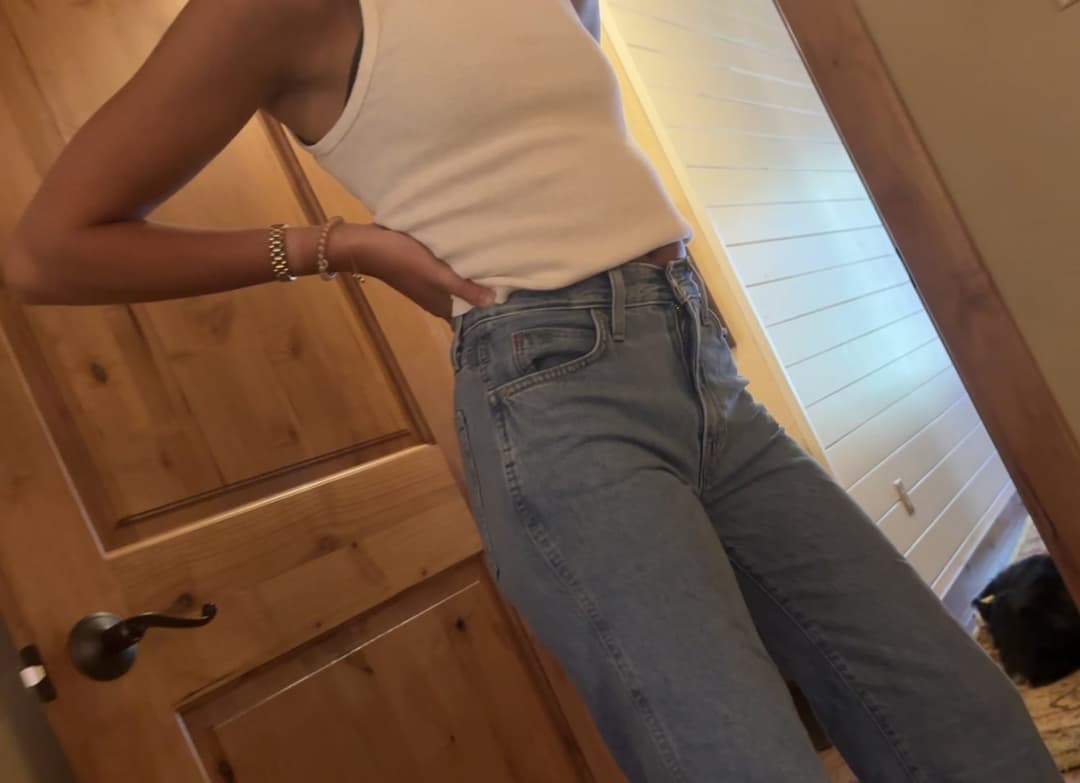 Amatuer Creepshots of my friends sister.