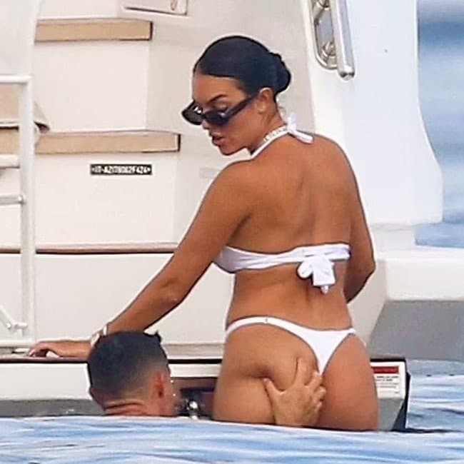 All of Georgina: Fakenudes, leaked video, hot video and hot photos