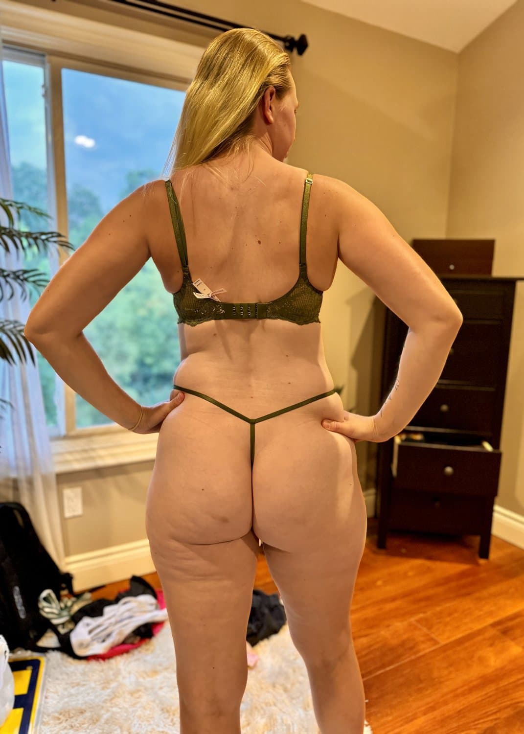 Amateur wife lingerie strip