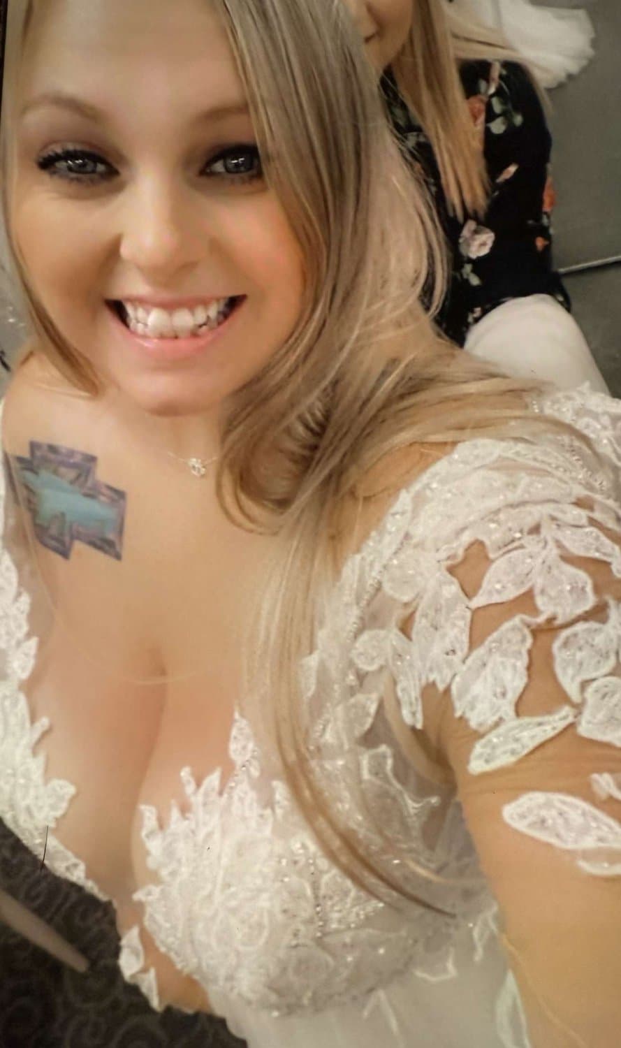 Click to view full size Cheating Bride webslut.!!!!!!!