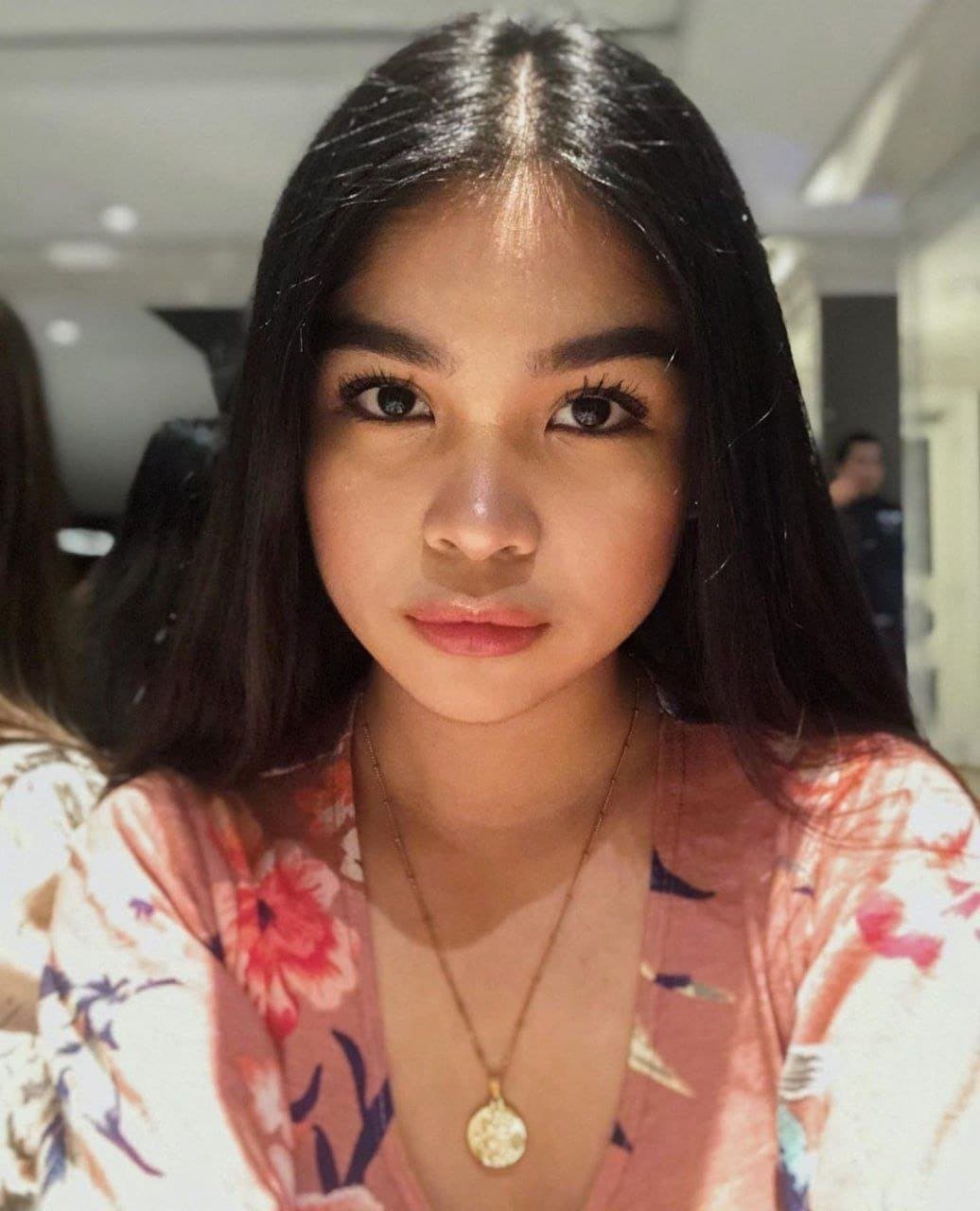 Hot Asian Pinay Couple