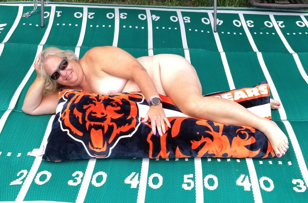 Nude female Bears fan