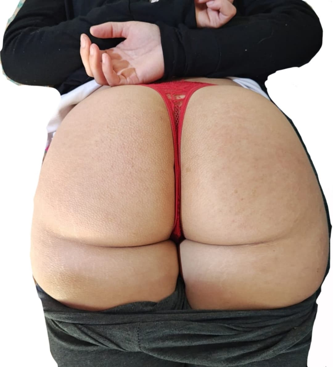 Maca culona argentina!! Puro culo gigantes!! Si quieren más muestran paja!!