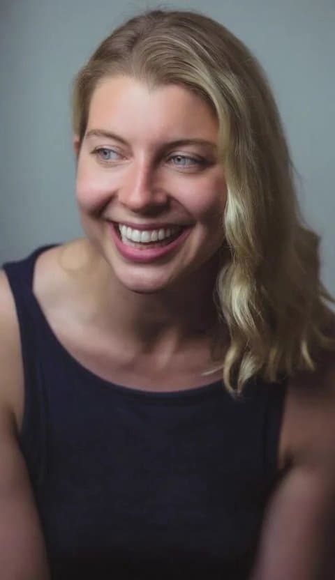 actress Kate Kennedy Titty Drop (AI fake)