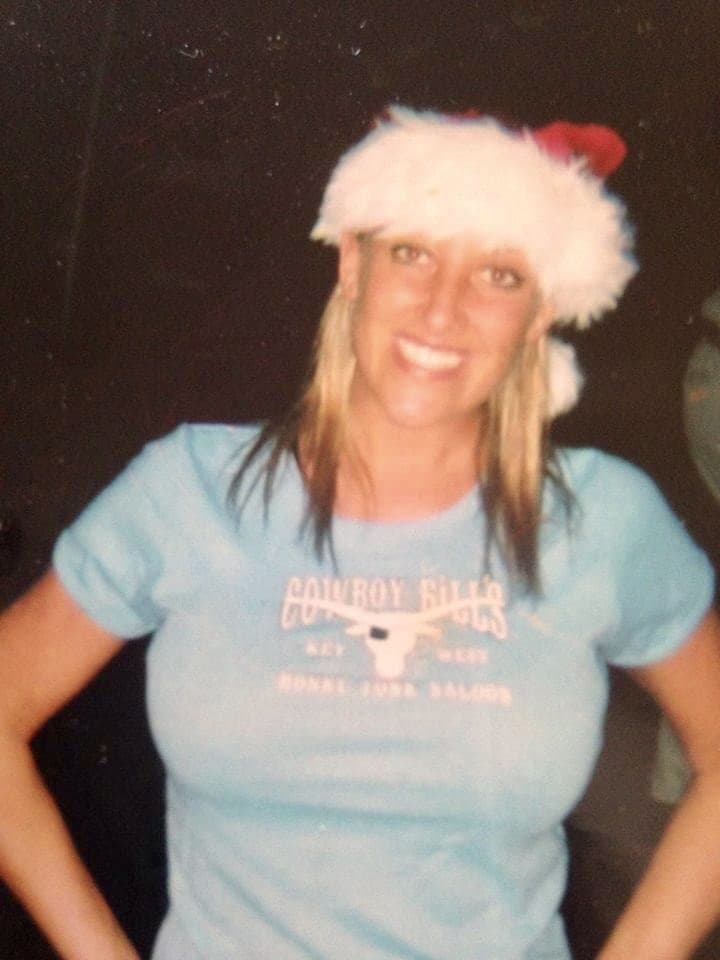 Fun milf shows the internet how much she loved getting naked on camera & in public