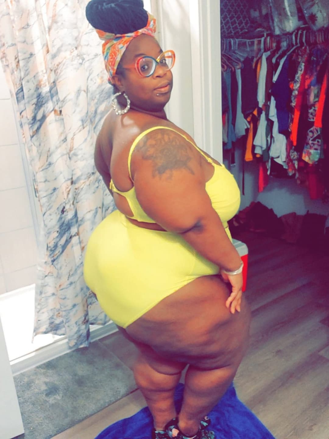 Big booty man hating feminist that I would ruff fuck in her ass & I would not pull out 137