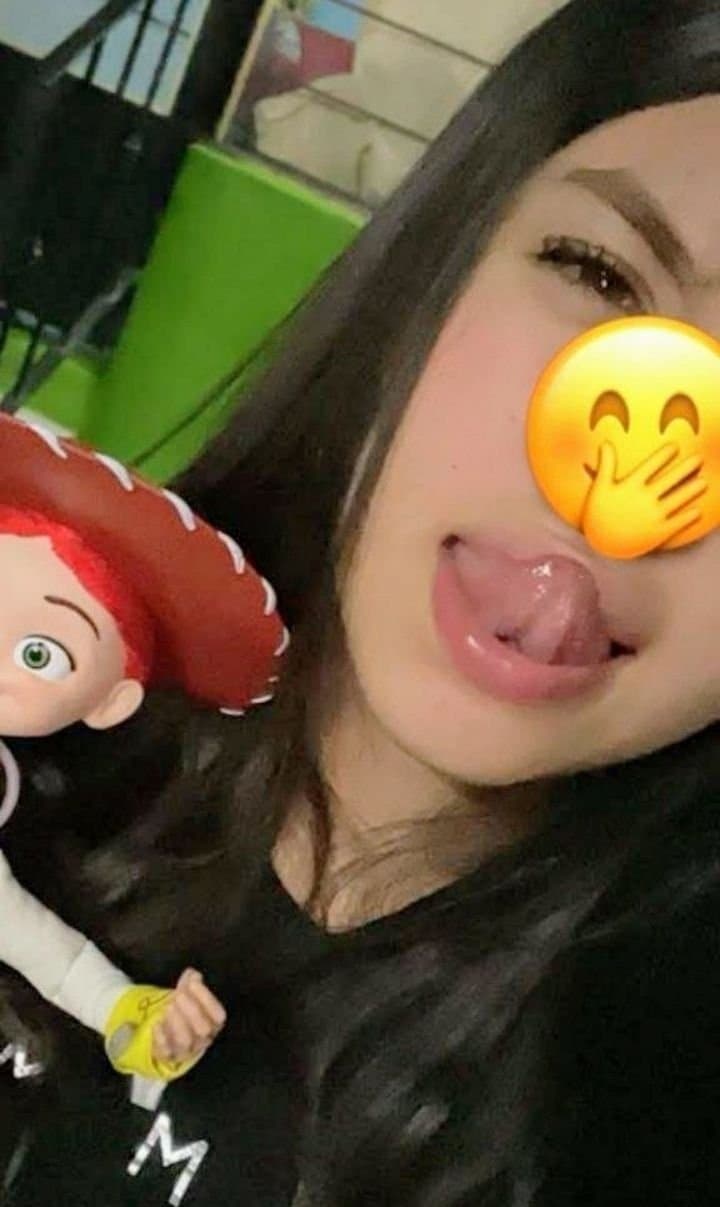 Puta pendejita adicta a la verga tetonsita y de culo rico exhibida