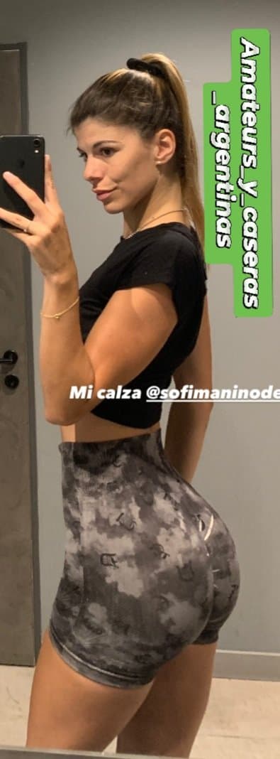 Bien, nada. Los dejo con la rosarina esta y tremendo ojete. S0f1 m4nin0. Esta herniada la hdp!!!3